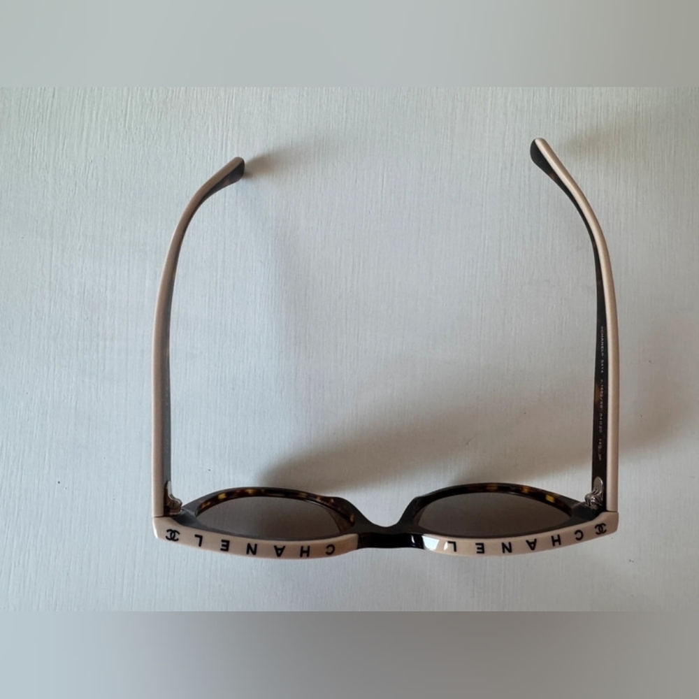 Chanel 5414 Butterfly Sunglasses - Picture 4 of 10